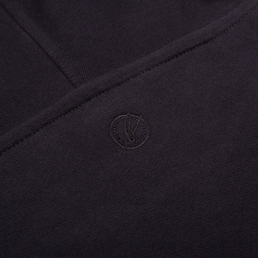 18808-365-hoody-schwarz-detail-06