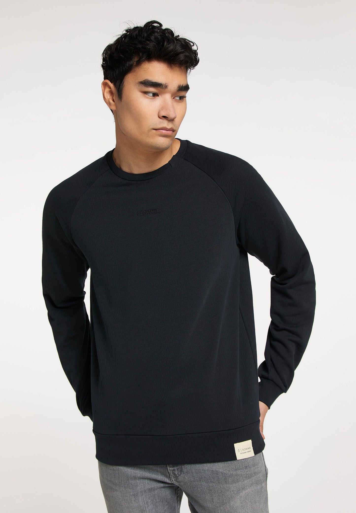 REFRESH SWEATER