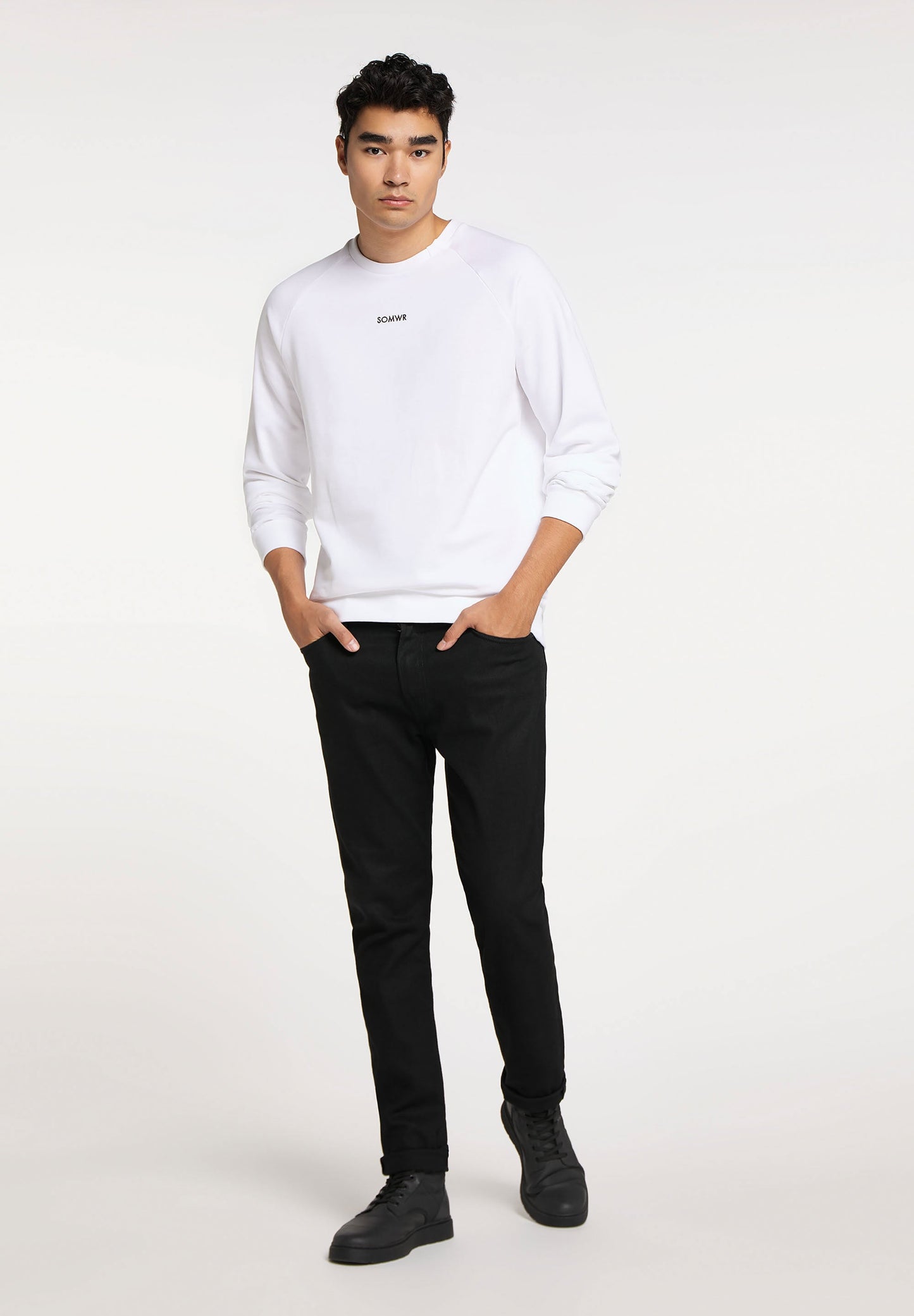 REFRESH SWEATER
