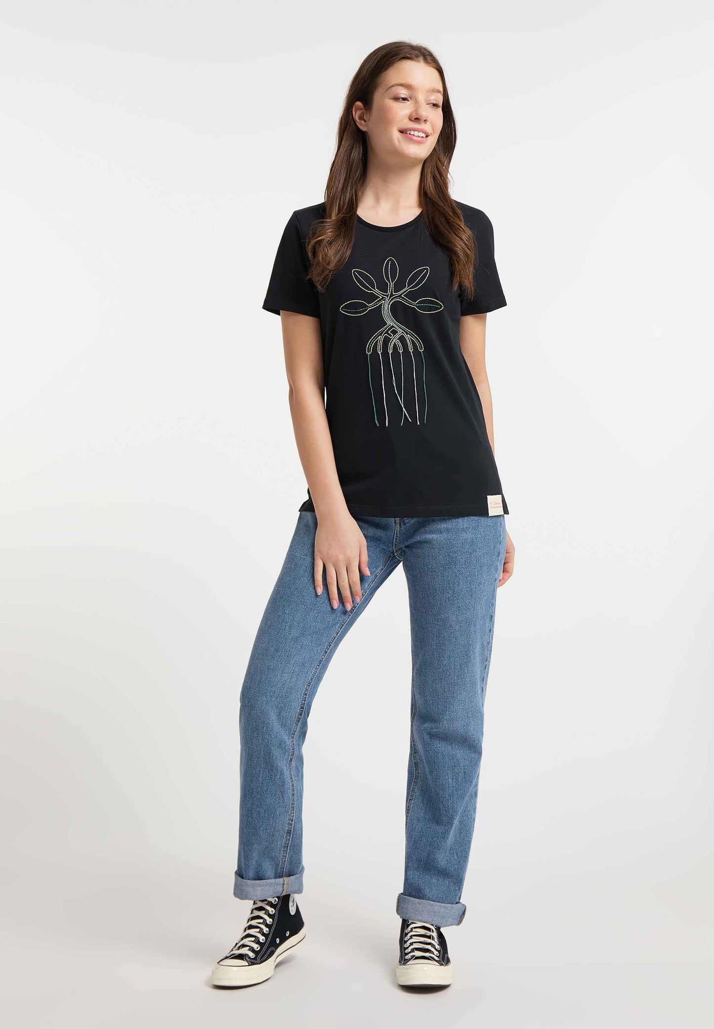 SOMWR VIBRANT ROOTS T-Shirt BLK000