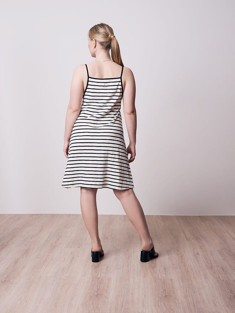 bleed-clothing-2273f-easy-stripe-dress-offwhite-black-studio-02