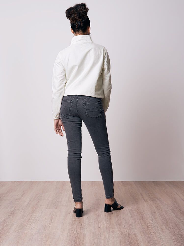 bleed-clothing-2285f-hanni-jacket-hemp-offwhite-studio-03