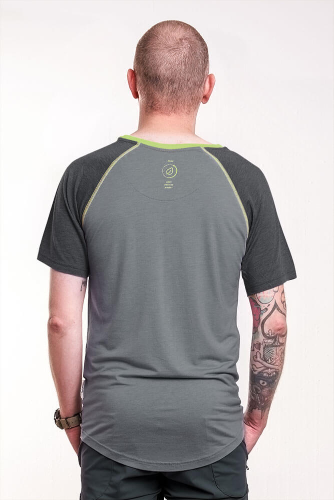 bleed-clothing-2308-plant-based-super-active-t-shirt-grey-studio-02