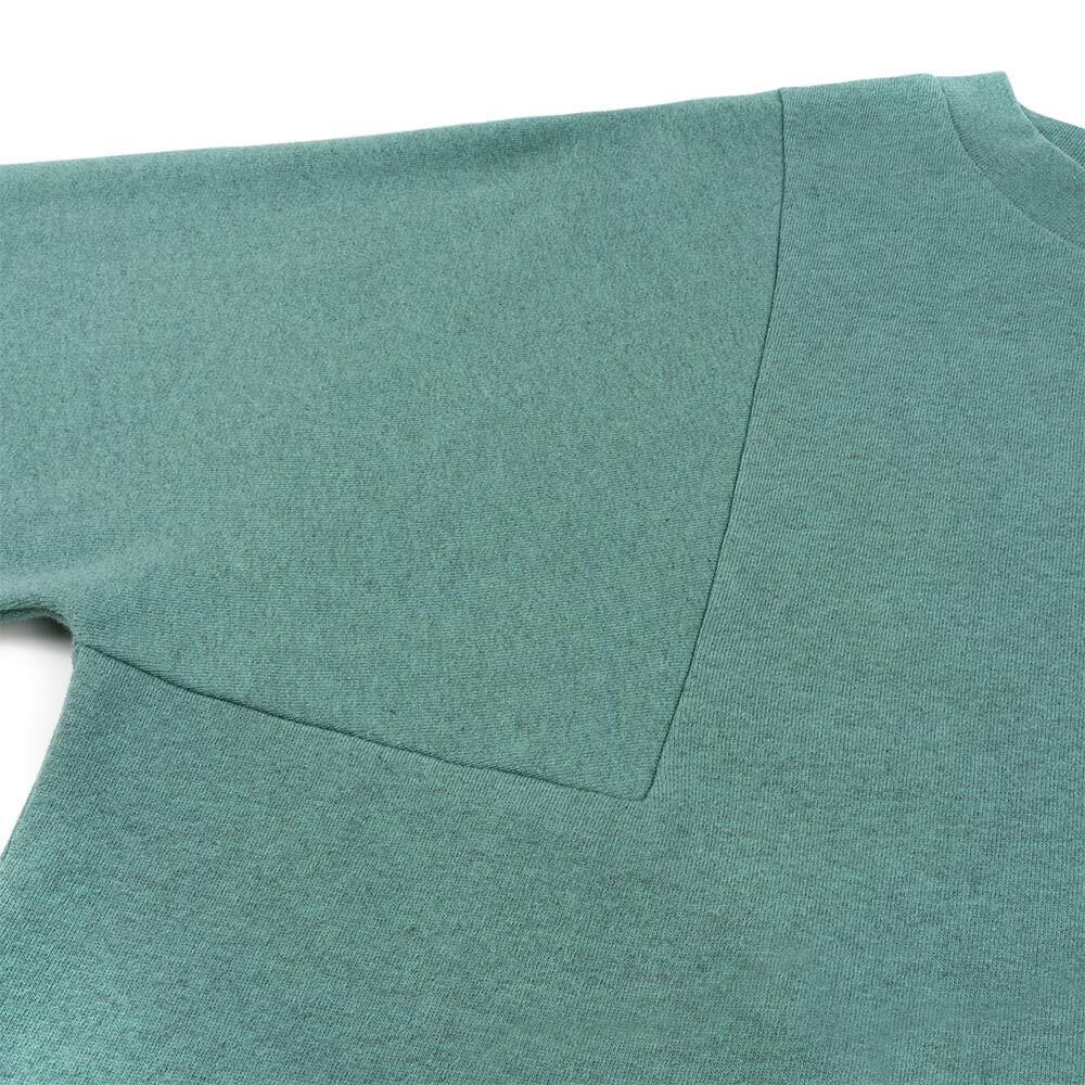 bleed-clothing-2315-dolman-sweater-green-detail-02