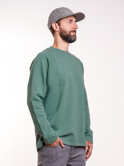 bleed-clothing-2315-dolman-sweater-green-studio-02