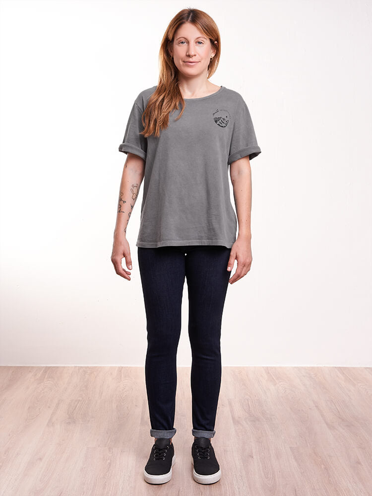 bleed-clothing-2345f-natural-dye-t-shirt-grey-studio-01