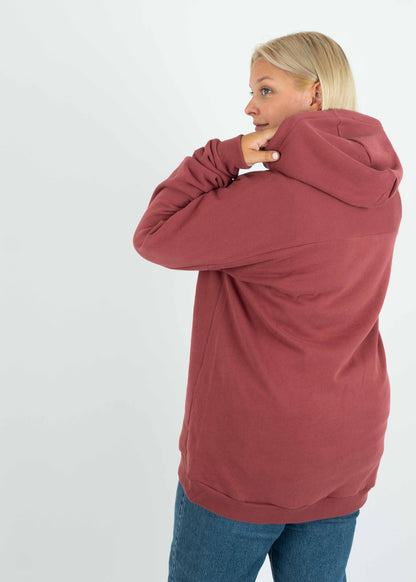 Unser Model Anna ist <strong>176 cm</strong> groß und trägt <strong>Größe 2XL</strong>.#