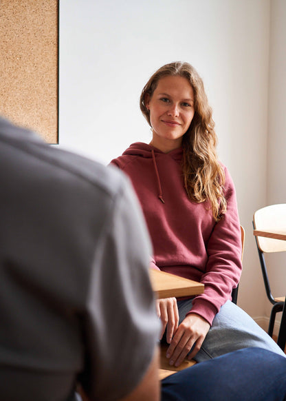 Unser Model Josie ist <strong>178 cm</strong> groß und trägt <strong>Größe S</strong>.#