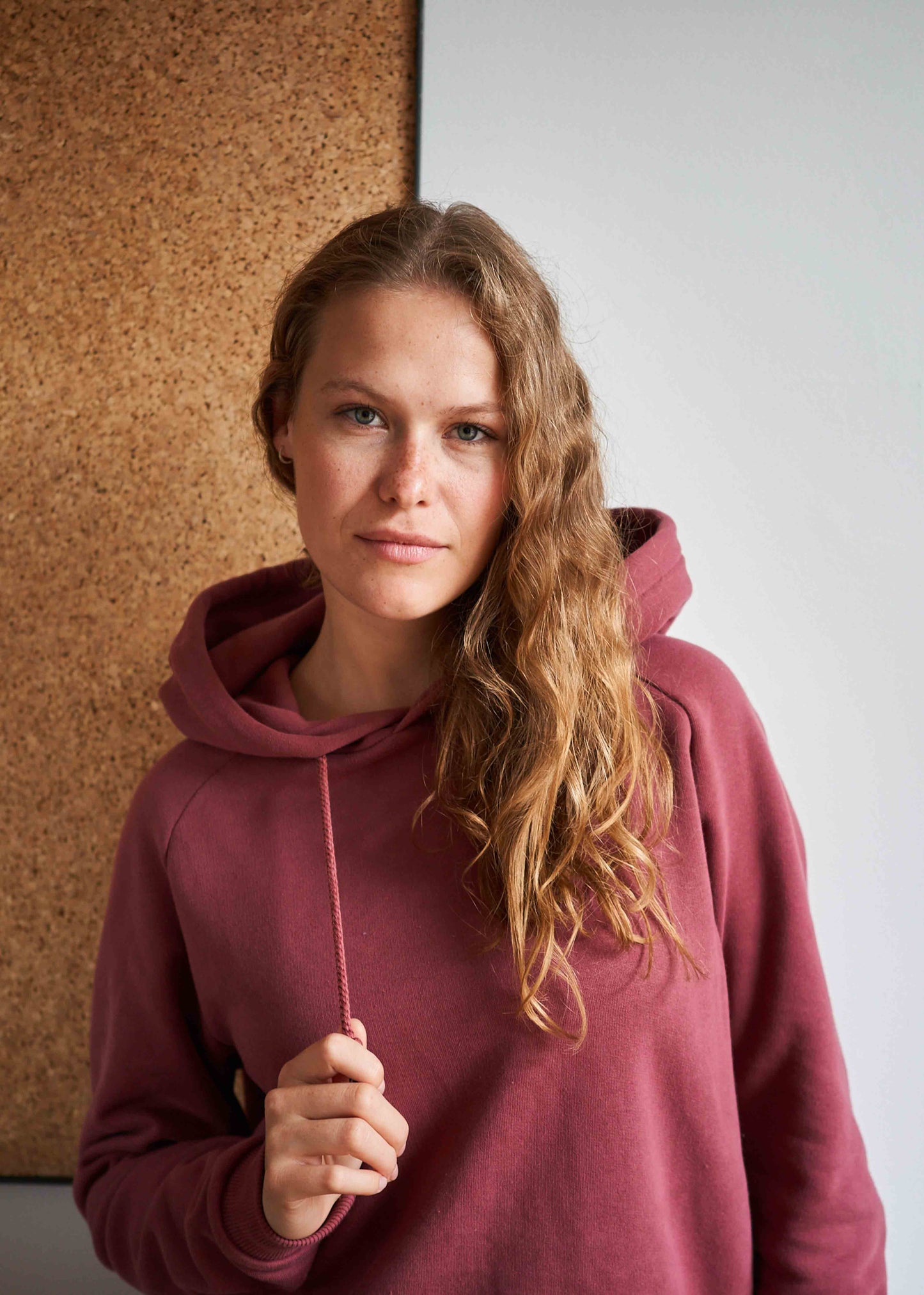 Unser Model Josie ist <strong>178 cm</strong> groß und trägt <strong>Größe S</strong>.#