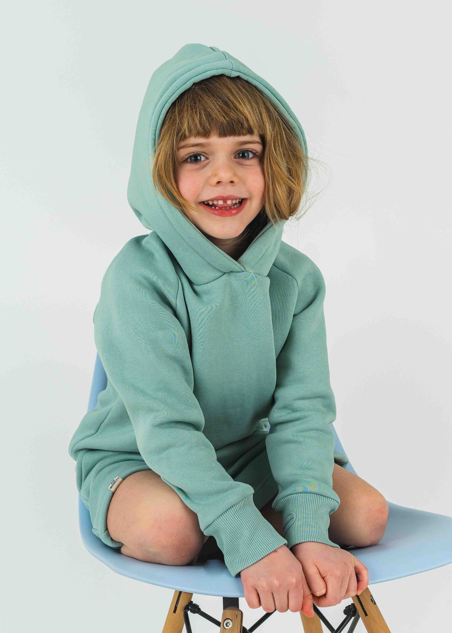 Unser Model Paulina ist <strong>108 cm</strong> groß und trägt <strong>Größe 110-116</strong>.#